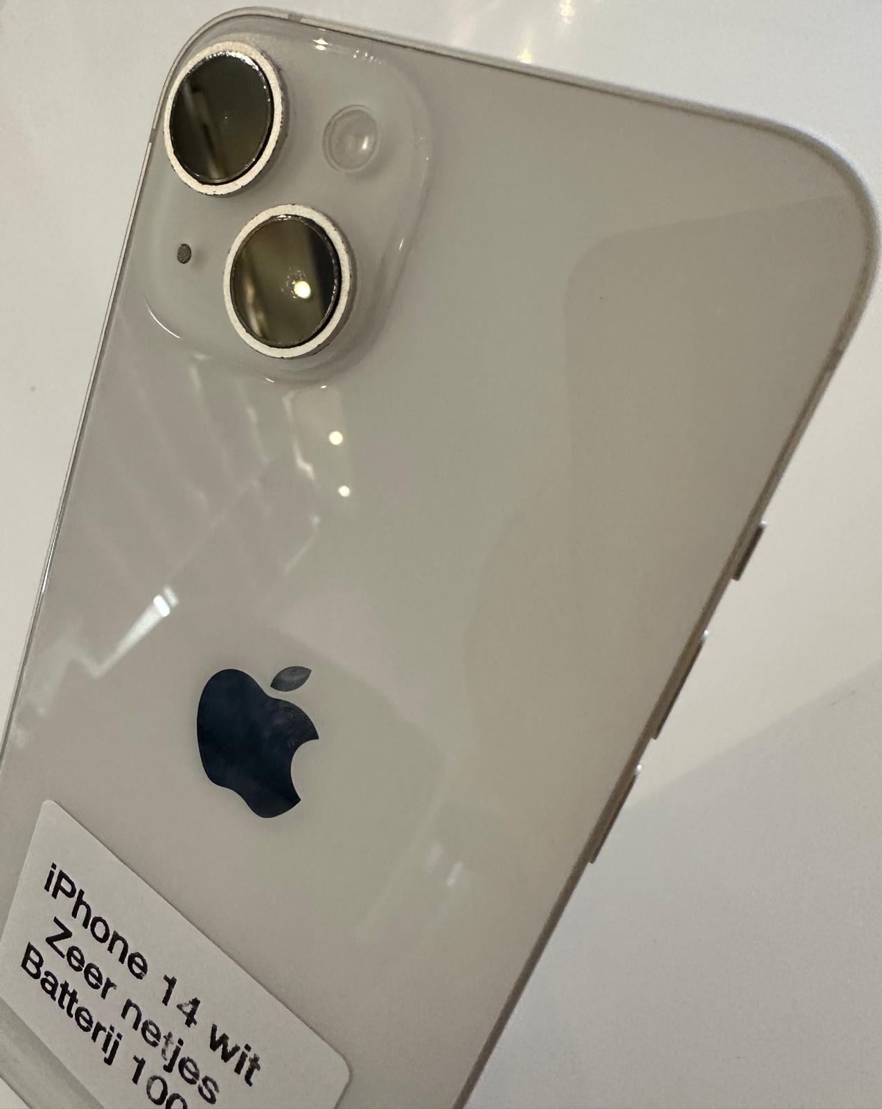 iPhone 14 wit